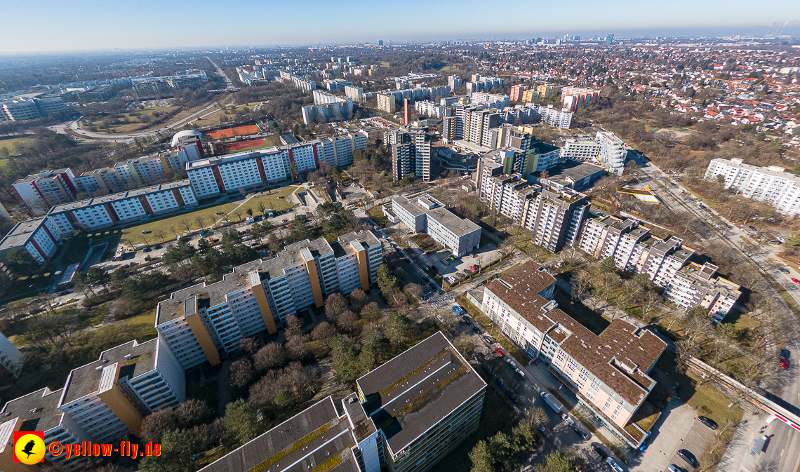 15.02.2023 - Marx-Zentrum und Karl-Marx-Ring mit Umgebung in Neuperlach
